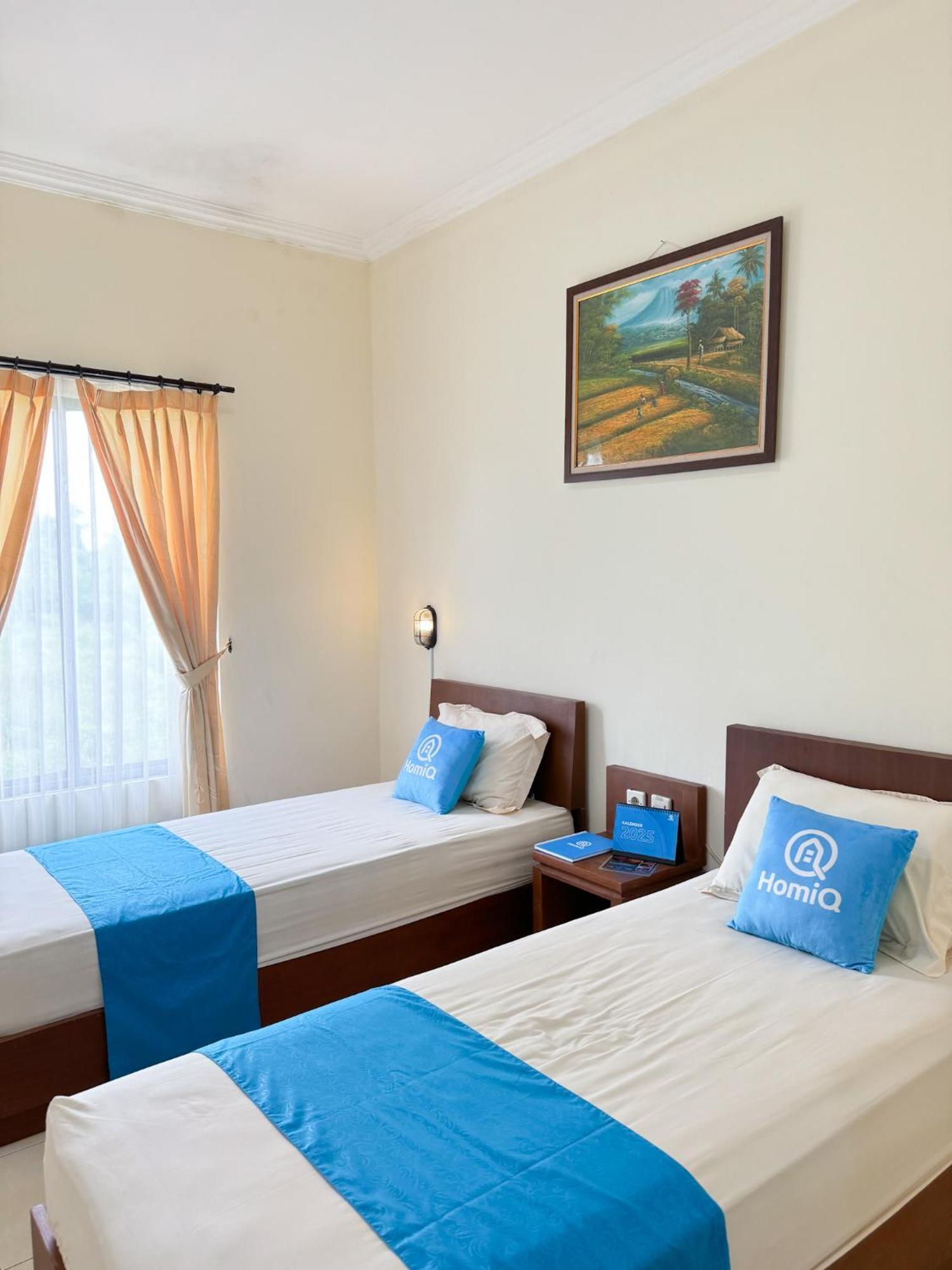 Adiputra Guesthouse 2 By Homiq Ngabean Exteriör bild